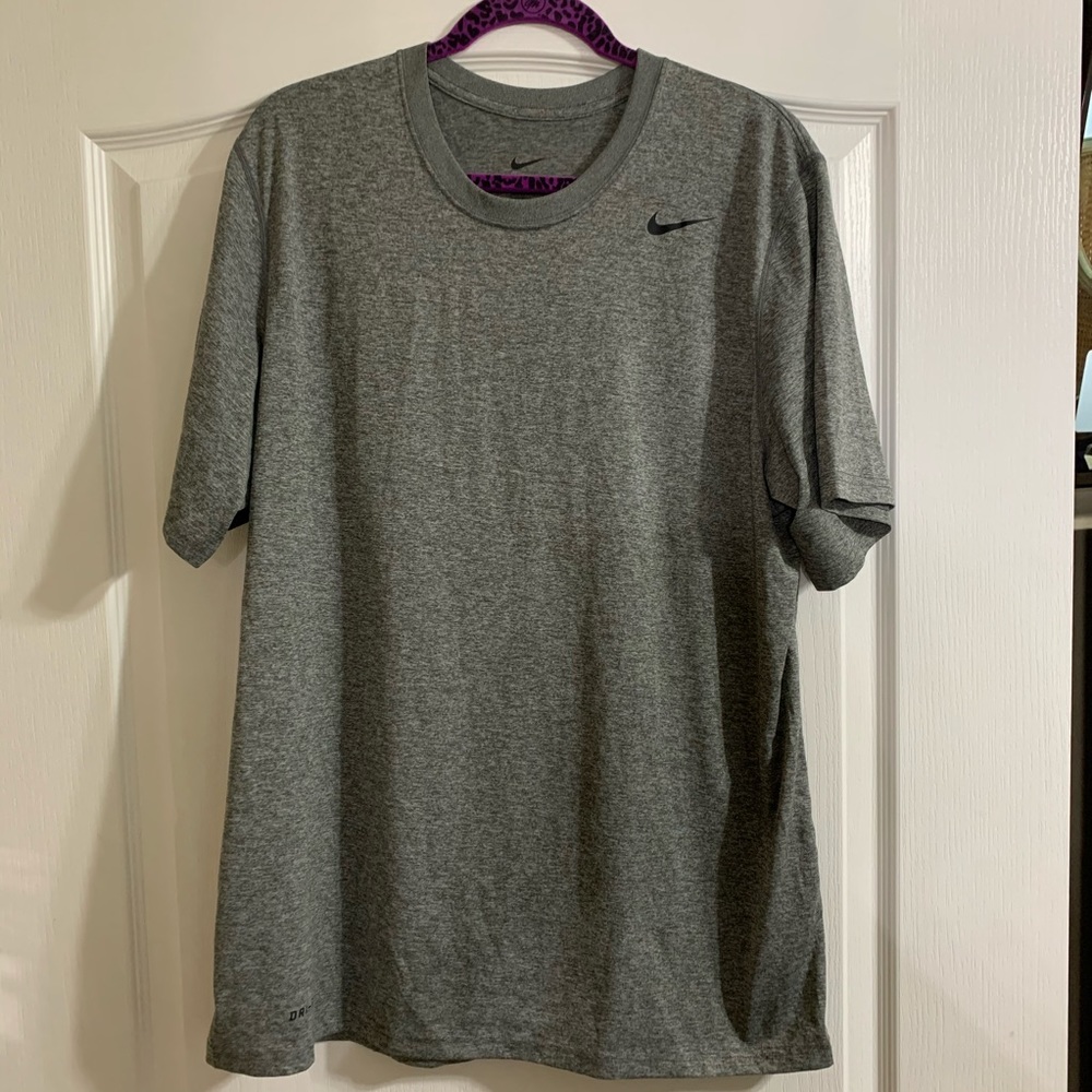 MENS NIKE HEATHERED GREY DRI FIT SHIRT